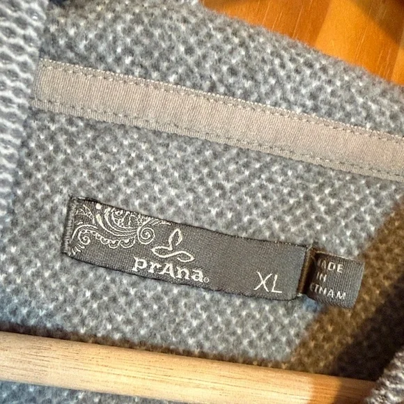 Prana Smith Hoodie Gray Fleece Quarter-Zip Pullover with Pink Trim - Picture 2 of 6